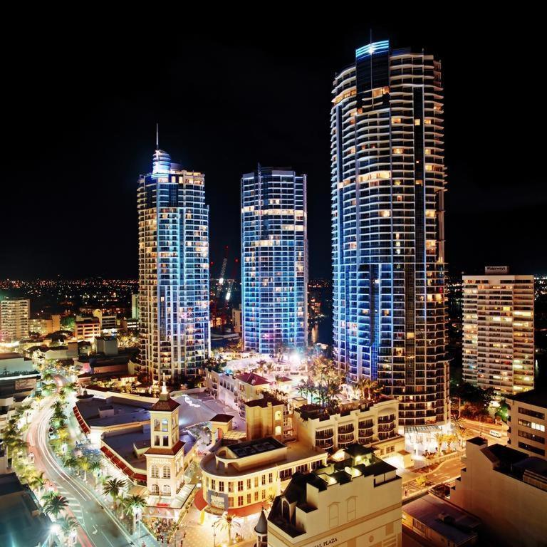 Deluxe Chevron Renaissance Apartment Гоулд Коуст Екстериор снимка